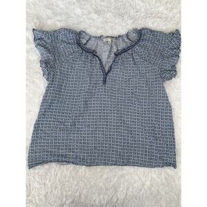 Max Studio Women’s L Blue & Wht Design Short Sleeved Blouse. Pretty